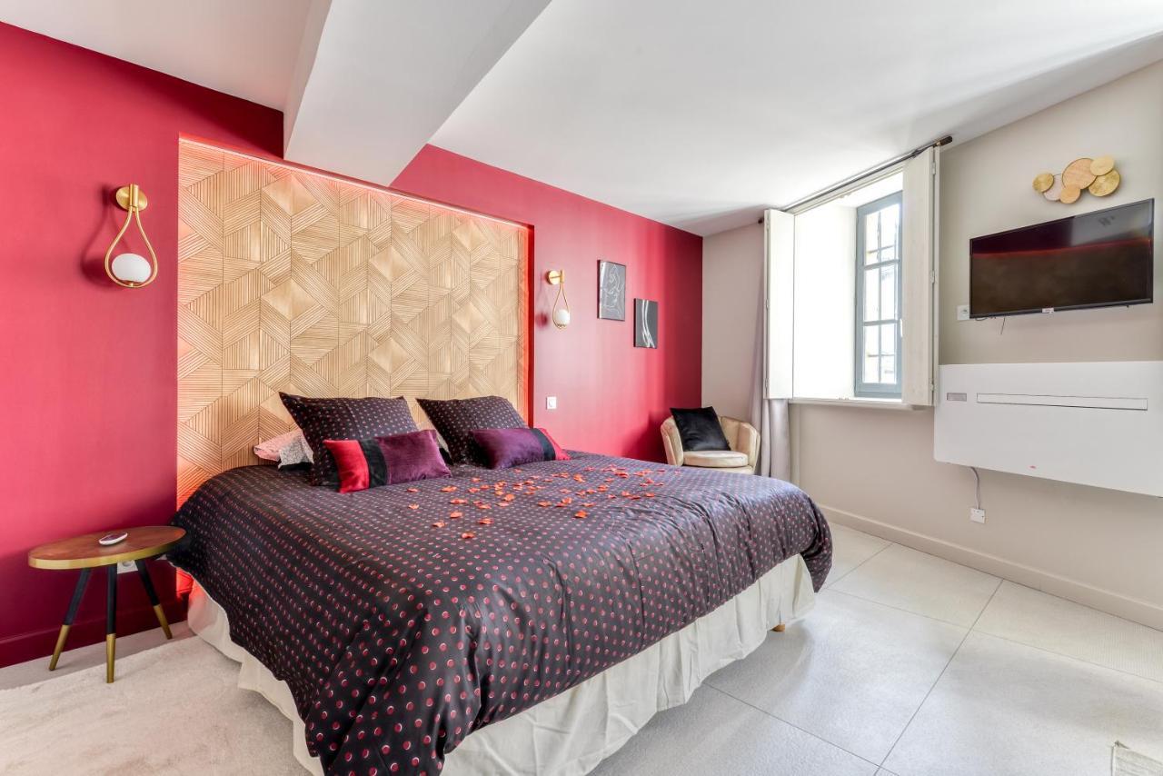 Les Gites De Laure - O Lit Divin, Instant De Volupte, Balneo Sauna, Climatisation, Netflix, 160M De La Cite Medievale Carcassone Kültér fotó