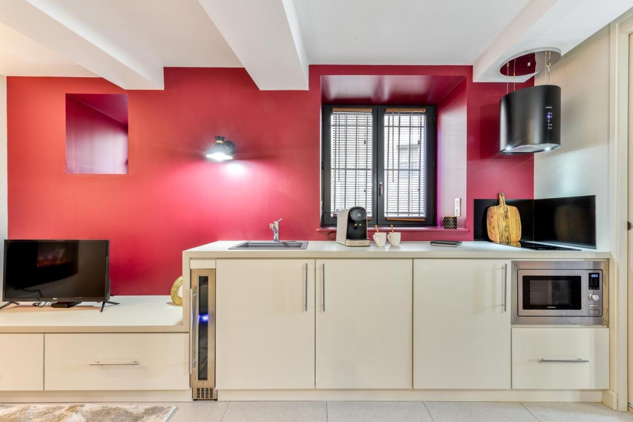Les Gites De Laure - O Lit Divin, Instant De Volupte, Balneo Sauna, Climatisation, Netflix, 160M De La Cite Medievale Carcassone Kültér fotó