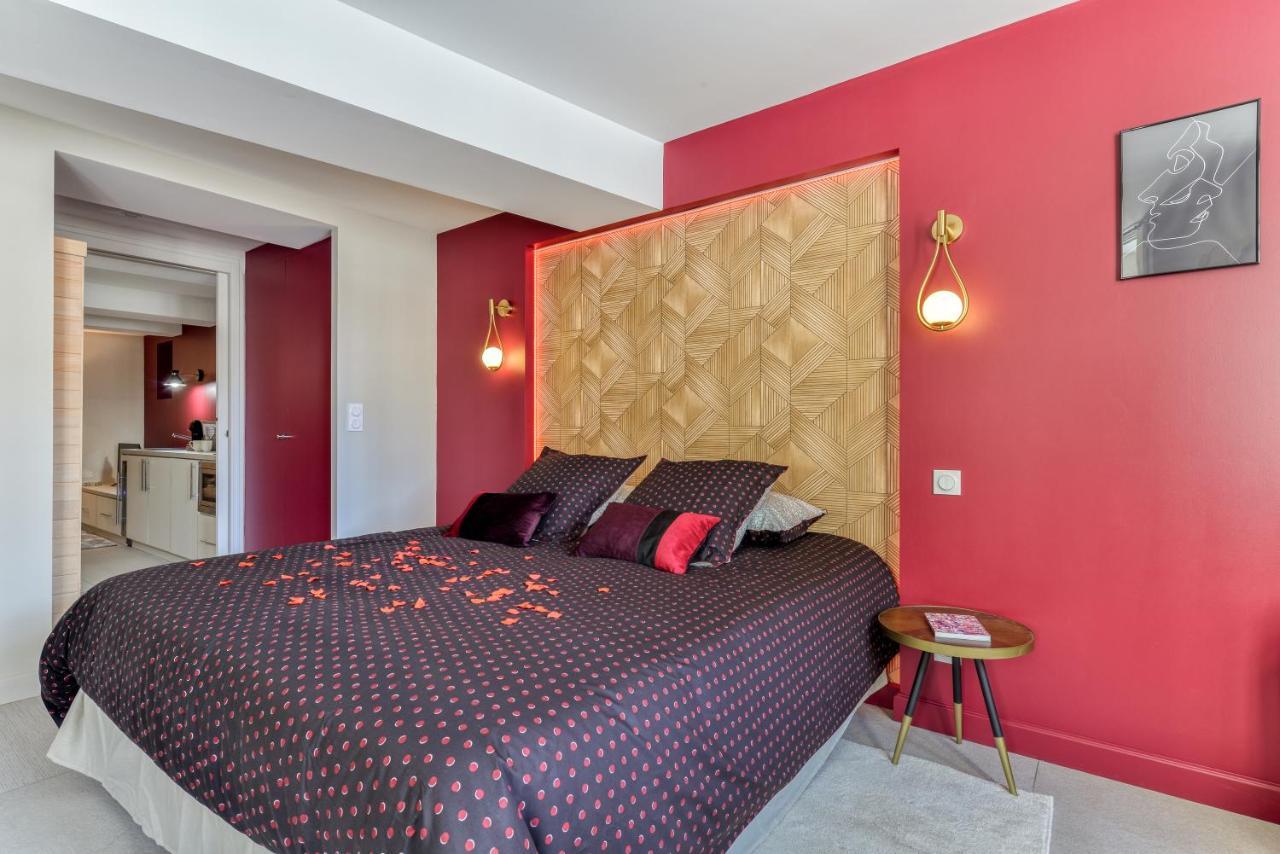 Les Gites De Laure - O Lit Divin, Instant De Volupte, Balneo Sauna, Climatisation, Netflix, 160M De La Cite Medievale Carcassone Kültér fotó